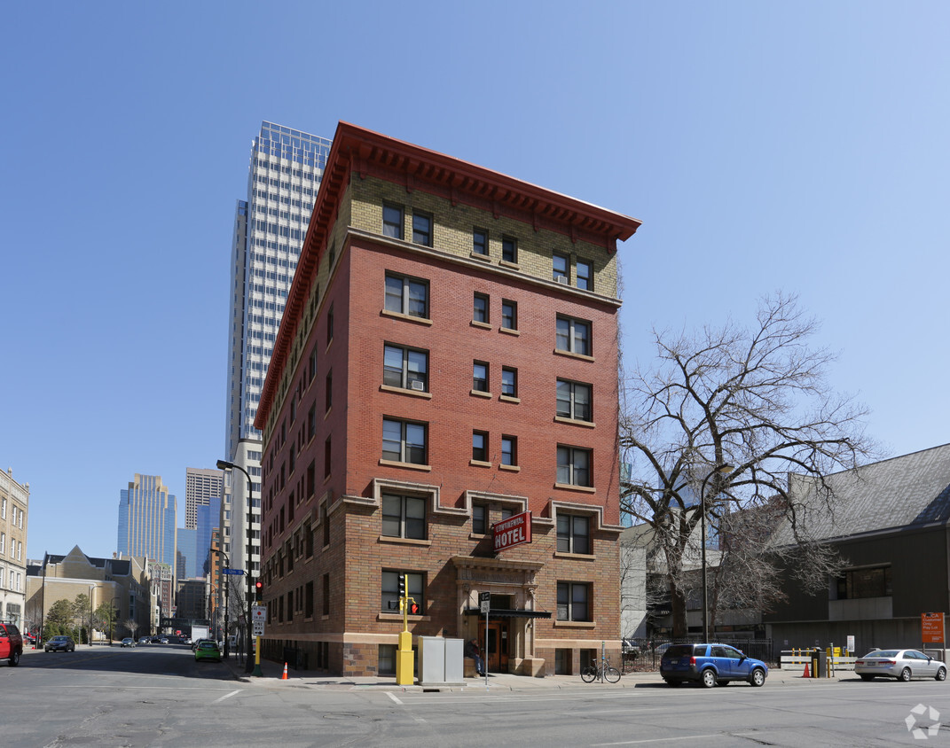 Building Photo - The Continental