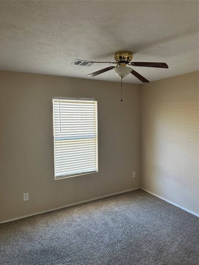 Foto del edificio - 16939 Suffolk Bridge Ln