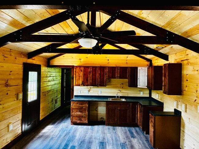 Building Photo - 2732 Priceville Rd