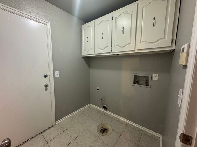 Foto del edificio - Cute 3 bed 2 bath in Broken Arrow