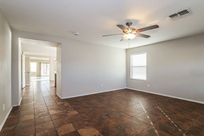 Building Photo - 7123 S 31st Dr