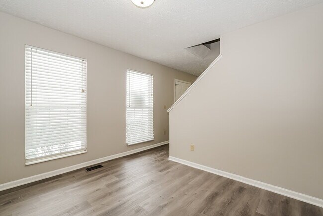 Foto del edificio - 2775 Southfield Village Dr