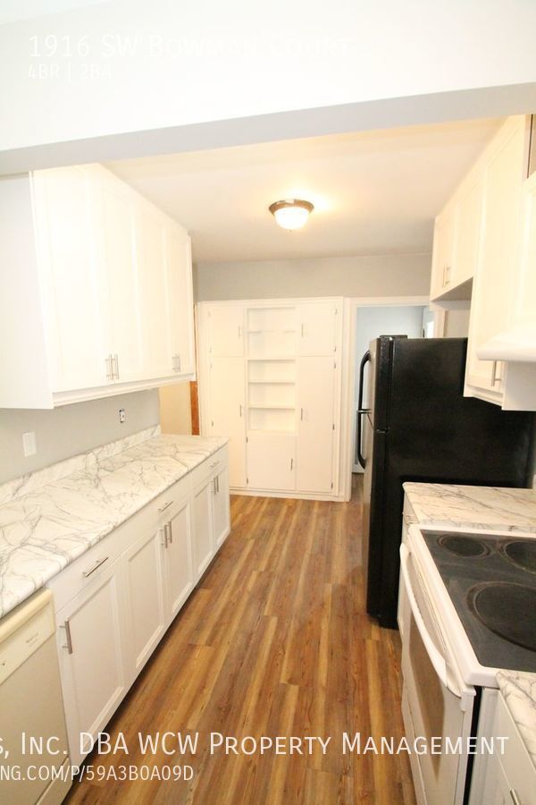 Foto del edificio - 1916 SW Bowman Ct