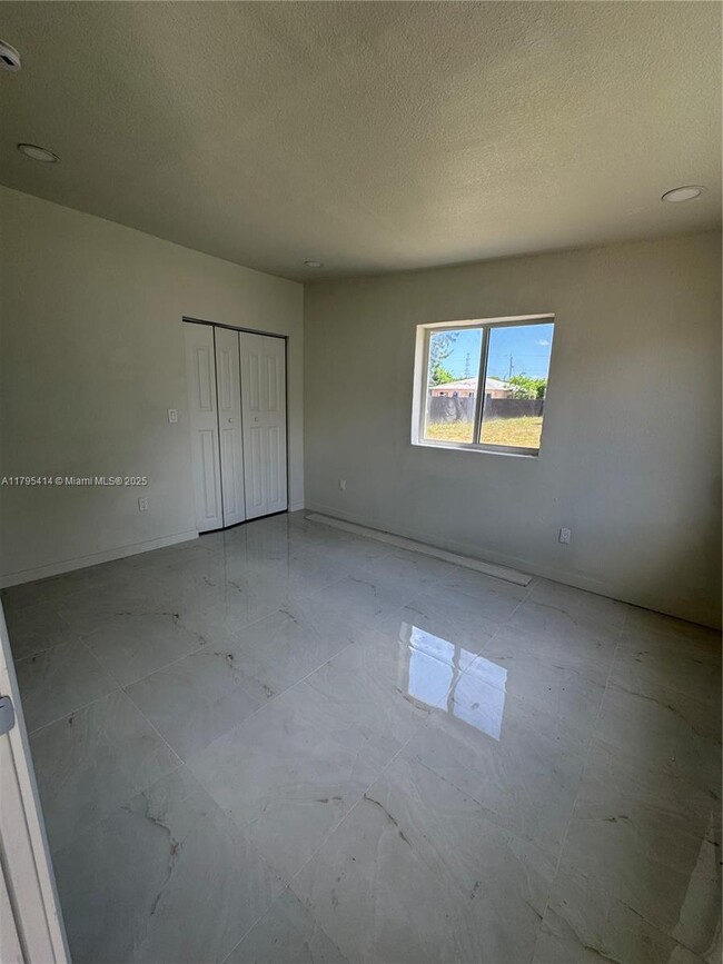 Building Photo - 10382 SW 177th St