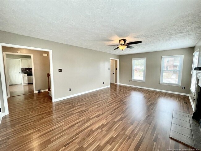 Foto del edificio - 4206 Buckhurst Dr