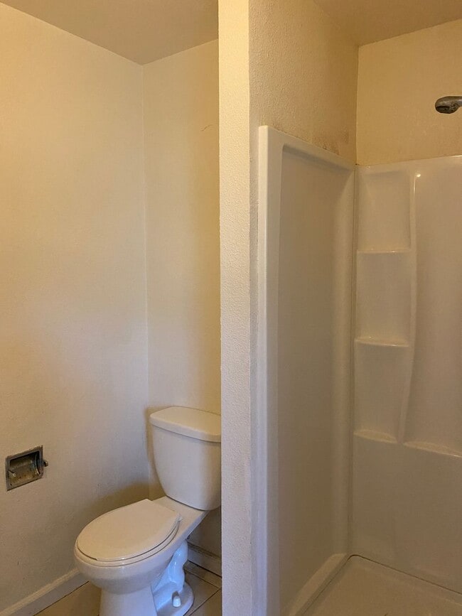 Building Photo - COMING SOON!! Quaint Los Banos Home