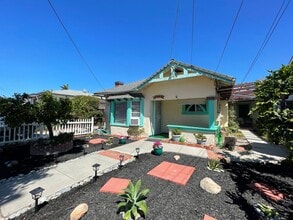 Building Photo - 2842 Copley Ave