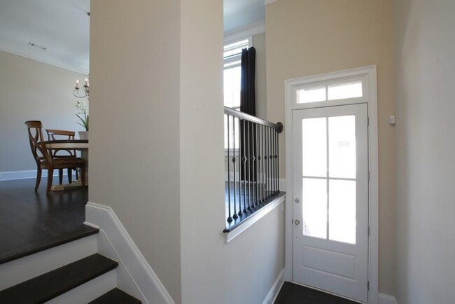 Building Photo - 4759 Laurel Walk