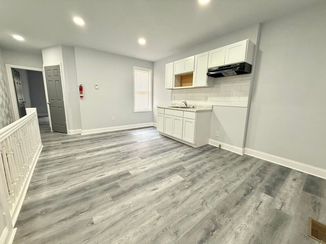 Foto principal - 918 E Woodlawn St