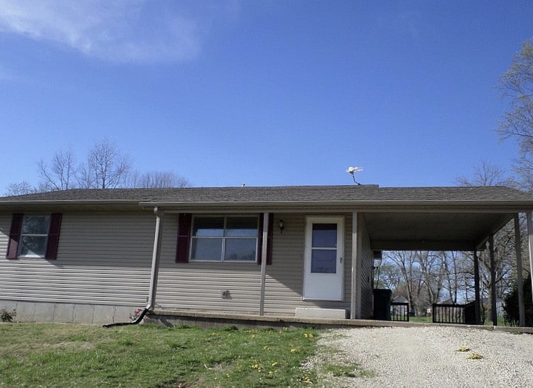 Primary Photo - 275 E Canaan Rd