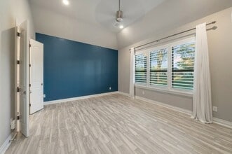 Building Photo - 199 Springs Edge Dr