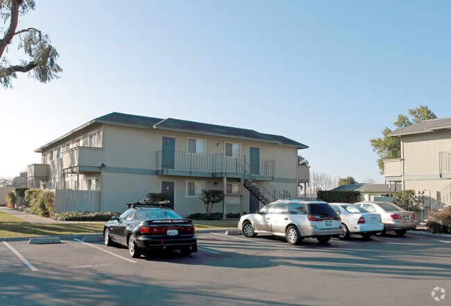Foto del edificio - Village Ceres Apartments