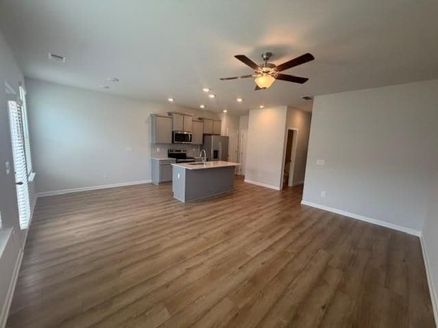 Building Photo - 348 Navigator Ln