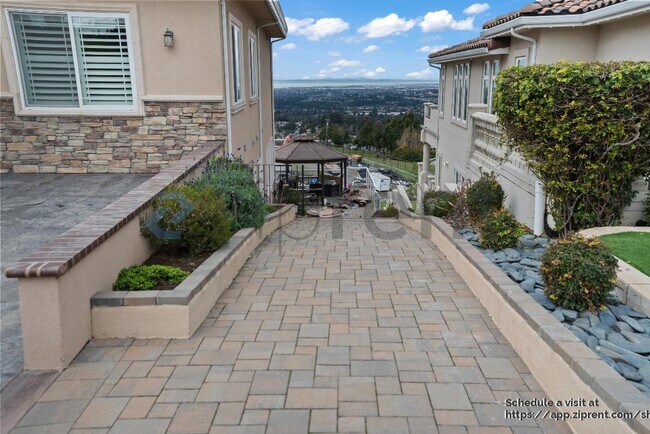 Foto del edificio - 24518 Karina St