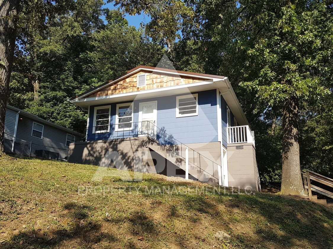 Primary Photo - 3 Bd 1- Ba Single Family Home off Western ...