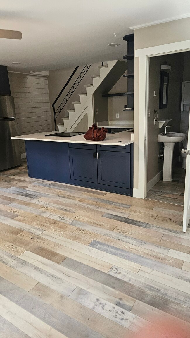 Updated kitchen - 2238 Newton St