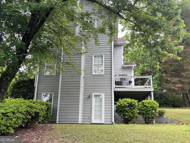 Building Photo - 300 Harcourt Pl