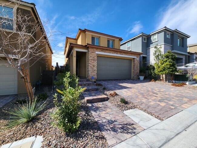 Foto del edificio - Upgraded 3-Bedroom with a Pool in a Gated Community