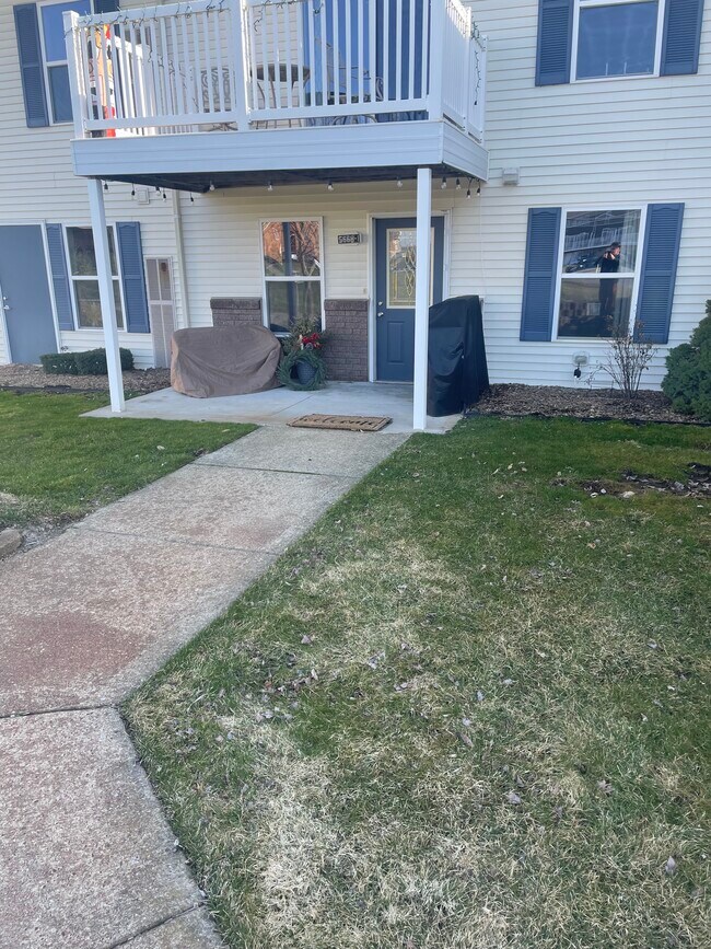 Building Photo - 5668 E Town Dr