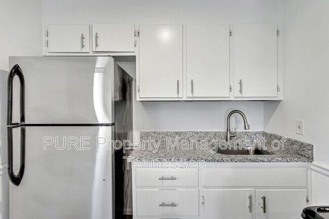 Building Photo - 920 Granada Ave