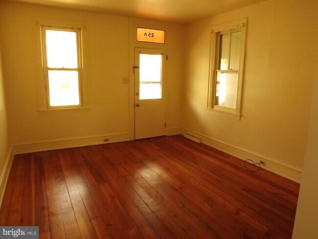Building Photo - 25 7th St