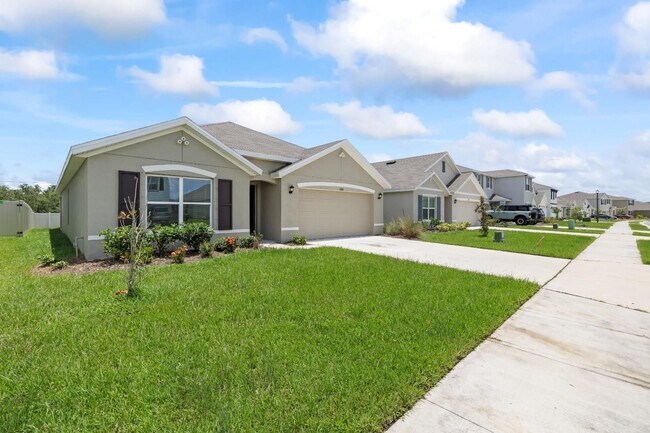 Building Photo - Recently Updated One Story - 4BR For Rent