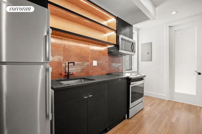 Foto del edificio - 568 Lafayette Ave