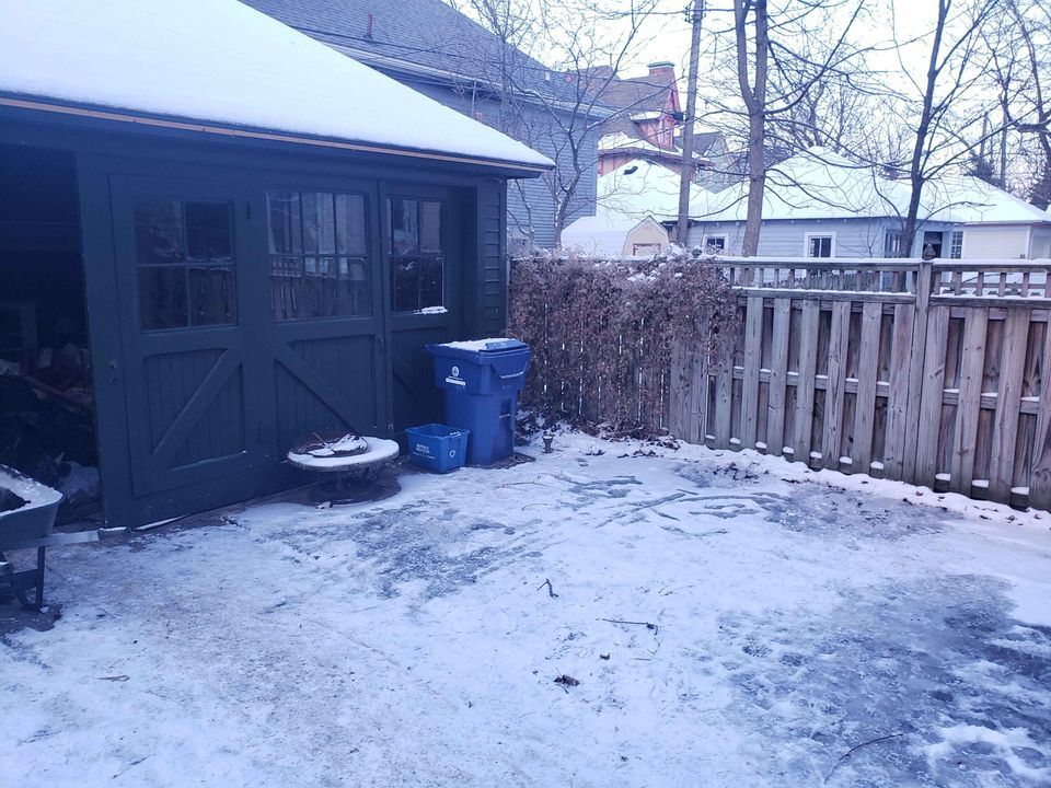 Building Photo - 207 Lancaster Ave