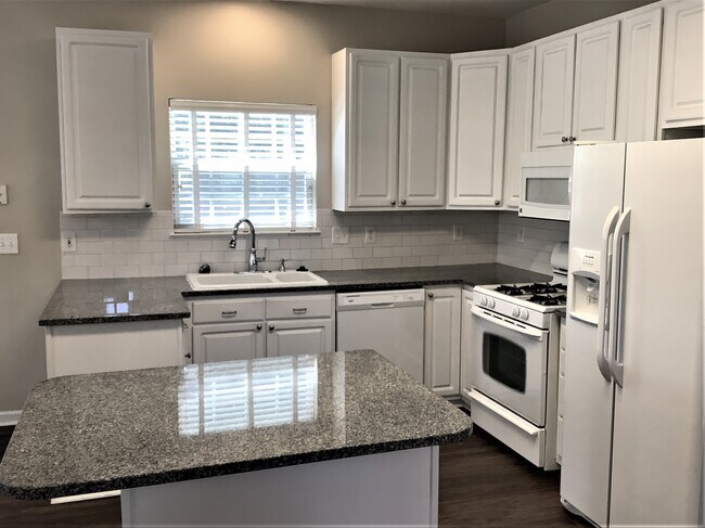 Foto del edificio - 818 Laurel Meadows Pkwy