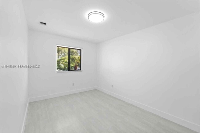 Foto del edificio - 3712 NW 13th Pl