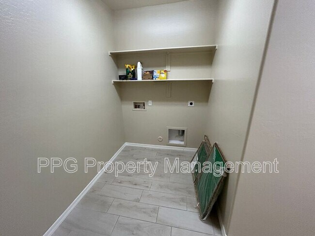 Building Photo - 25614 W St Kateri Dr