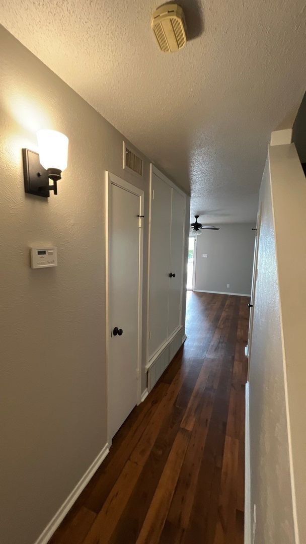 Foto del edificio - 110-116 Meadowview Drive