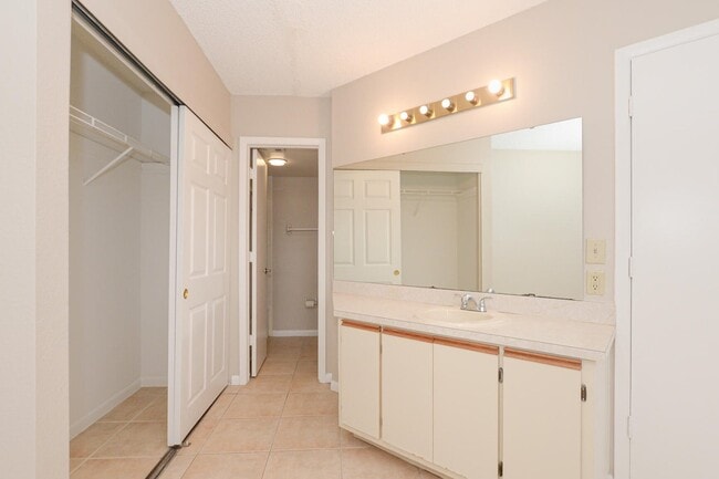 Foto del edificio - MIDPORT PLACE II BLDG I