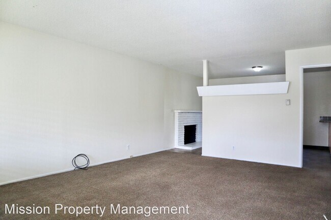 Building Photo - 3 br, 1 bath House - 5586 Farina Ln