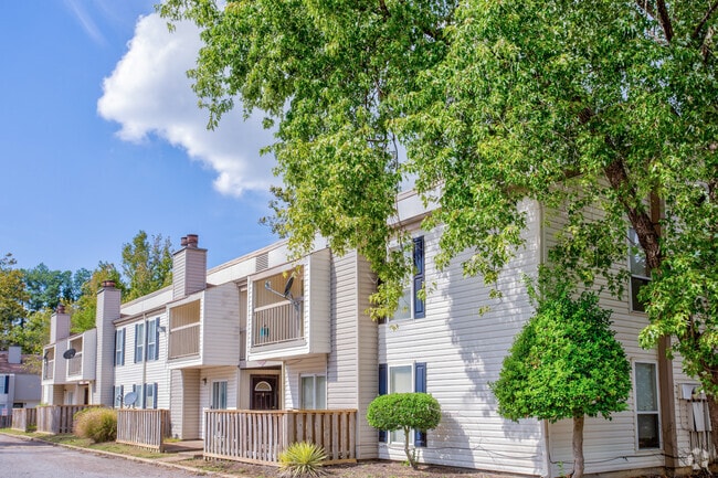 Building Photo - Annies Townhomes- FREE month!
