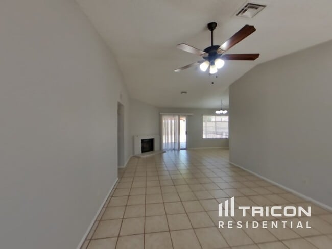 Building Photo - 11222 N 80th Dr