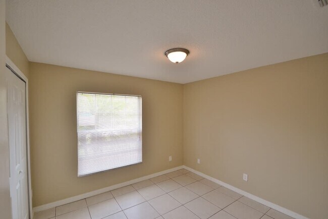 Building Photo - 10747 Crescendo Loop