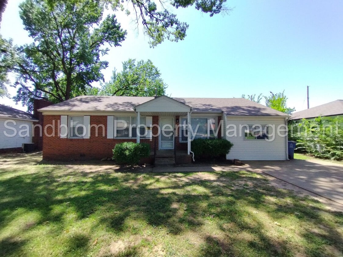 Primary Photo - FOR LEASE | Mid-town Tulsa | 2 bed, 1 bath...