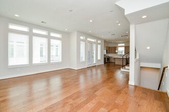 Building Photo - 5903 Val Verde St