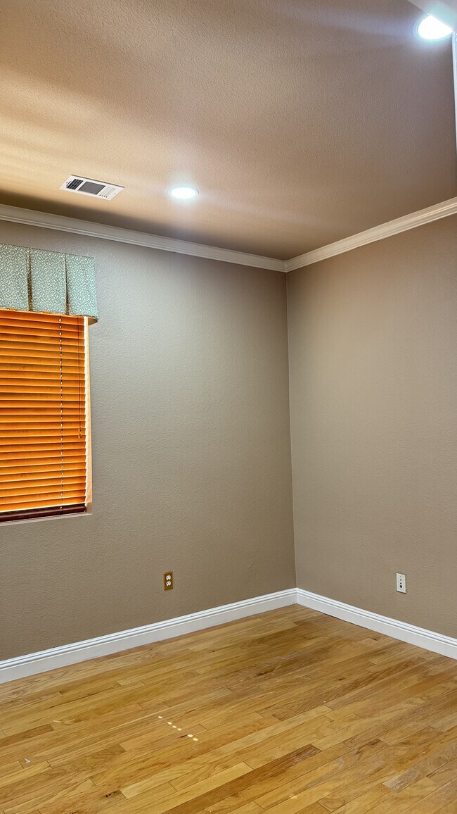Foto del edificio - 4766 Fawn Way
