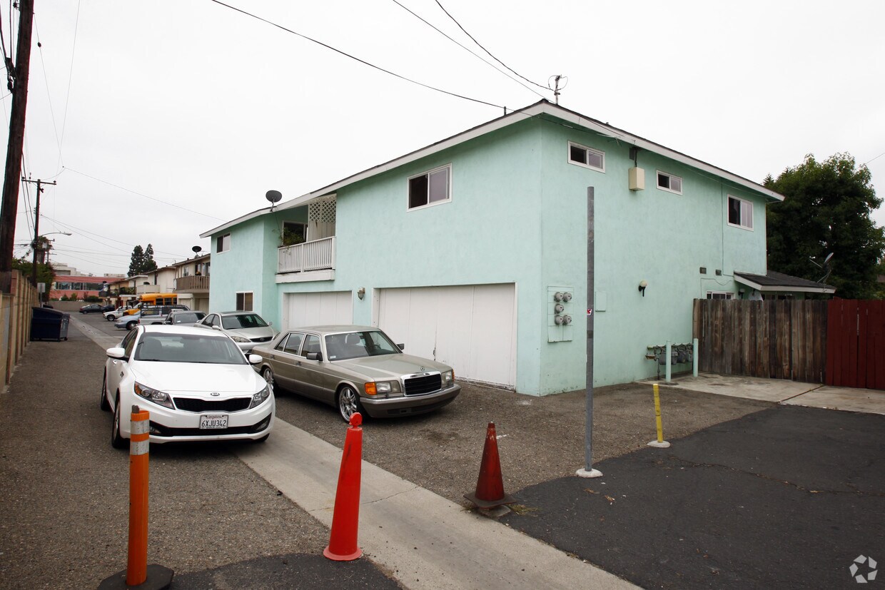Building Photo - 13552 Arizona St
