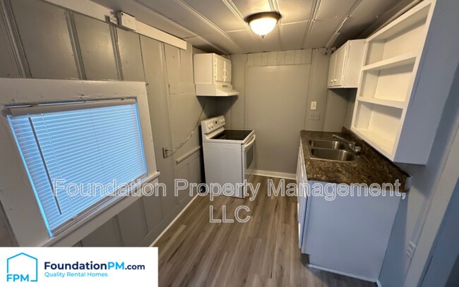 Foto del edificio - 3402 Coleman Ave
