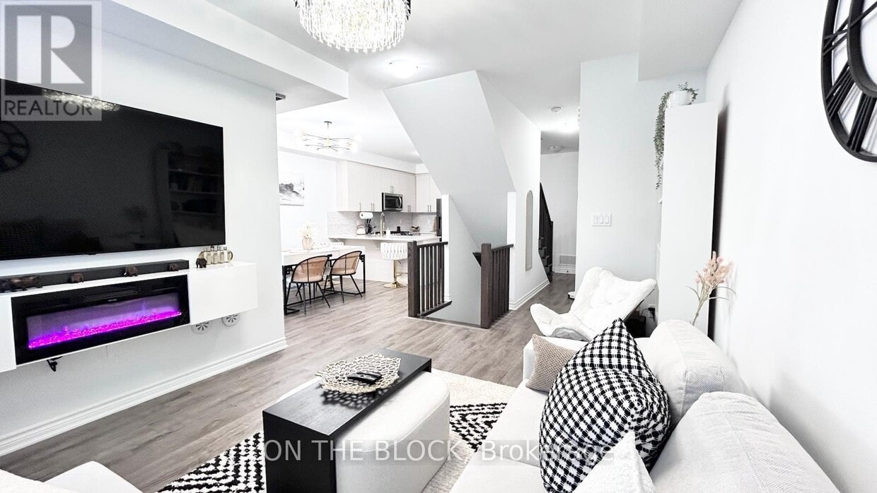 Primary Photo - 69 Melmar St