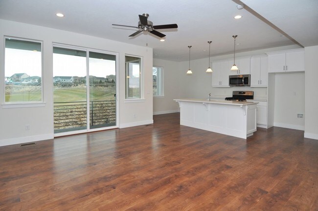 Building Photo - Beautiful Saratoga Springs Home