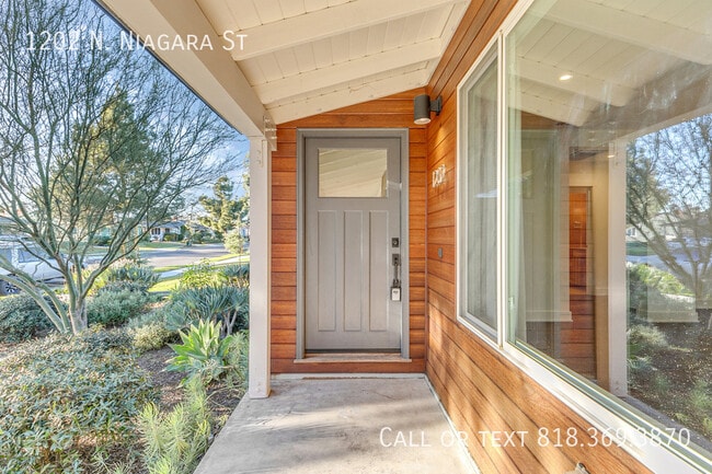 Building Photo - 1202 N Niagara St