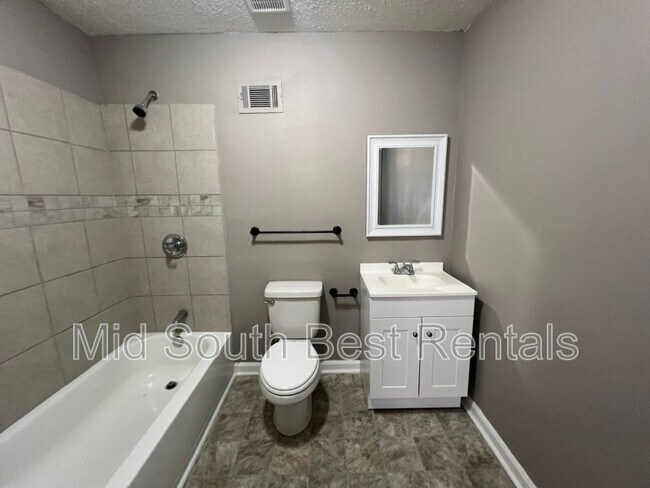Building Photo - 3140 Choctaw Ave