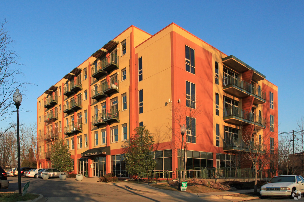 Building Photo - Elliot Park