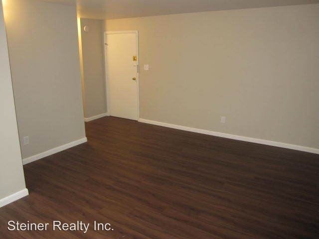 Building Photo - 200 Piper Dr