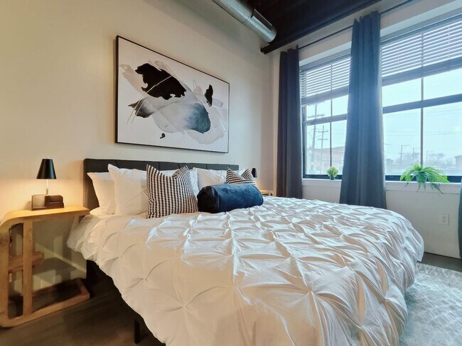 Foto del edificio - 212 W Roberts Ave