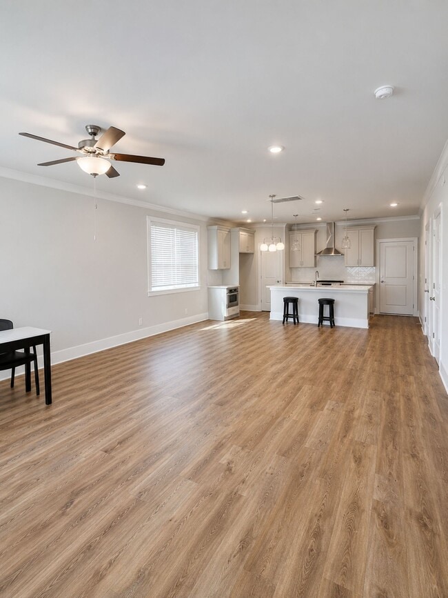 Building Photo - 4638 Dogwood Pl